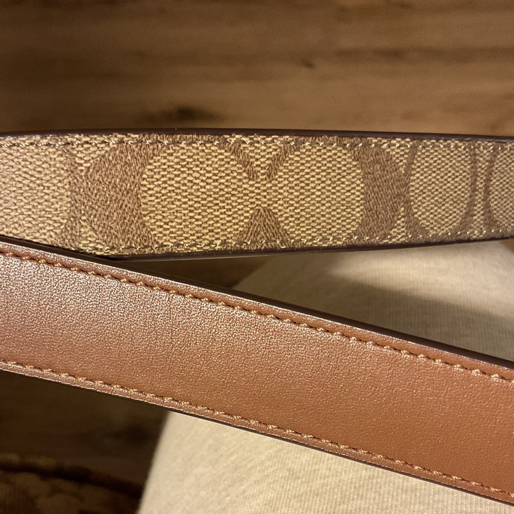 NWT COACH Logo Design Leather reversible Belt One Size - Picture 7 of 9